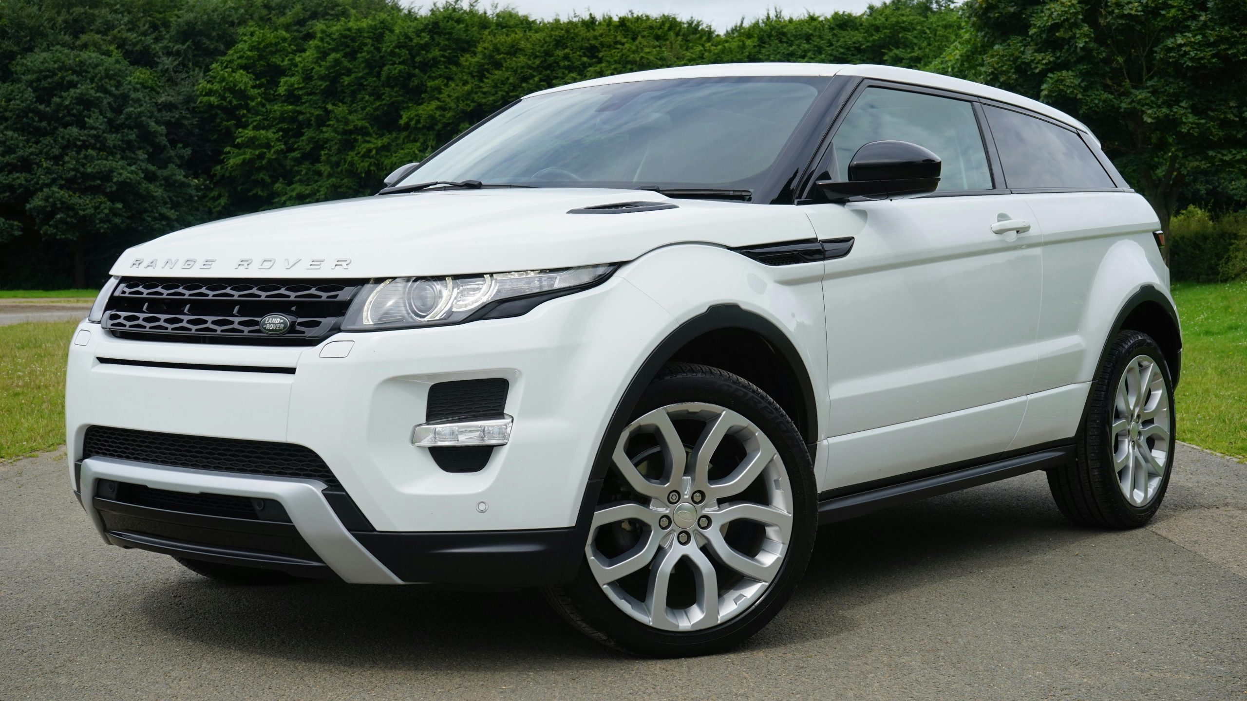 Top Luxury SUVs for Families in 2025: The Perfect Blend of Performance, Space, and Safety
