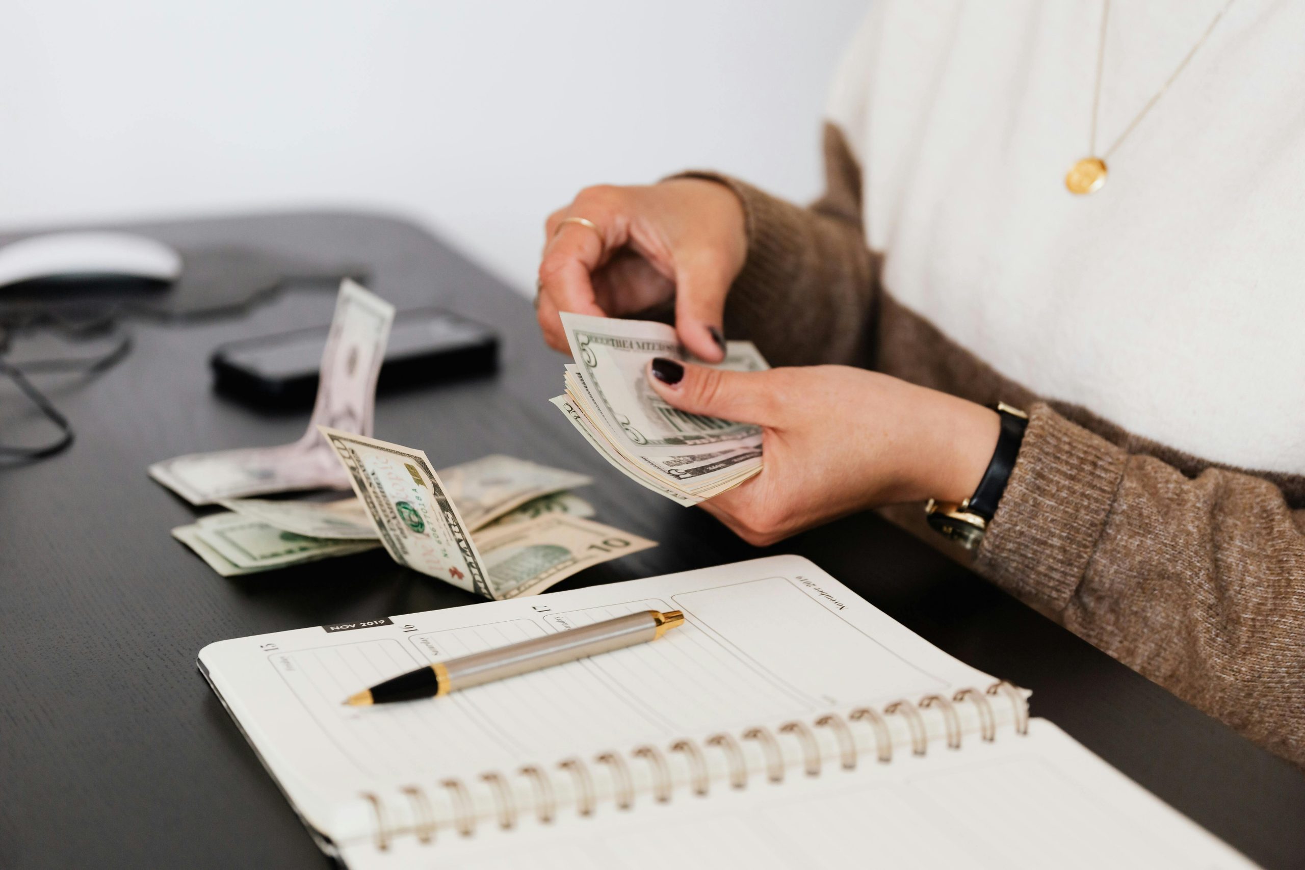 How to Build Wealth in Your 30s and 40s: Smart Financial Habits for Long-Term Success