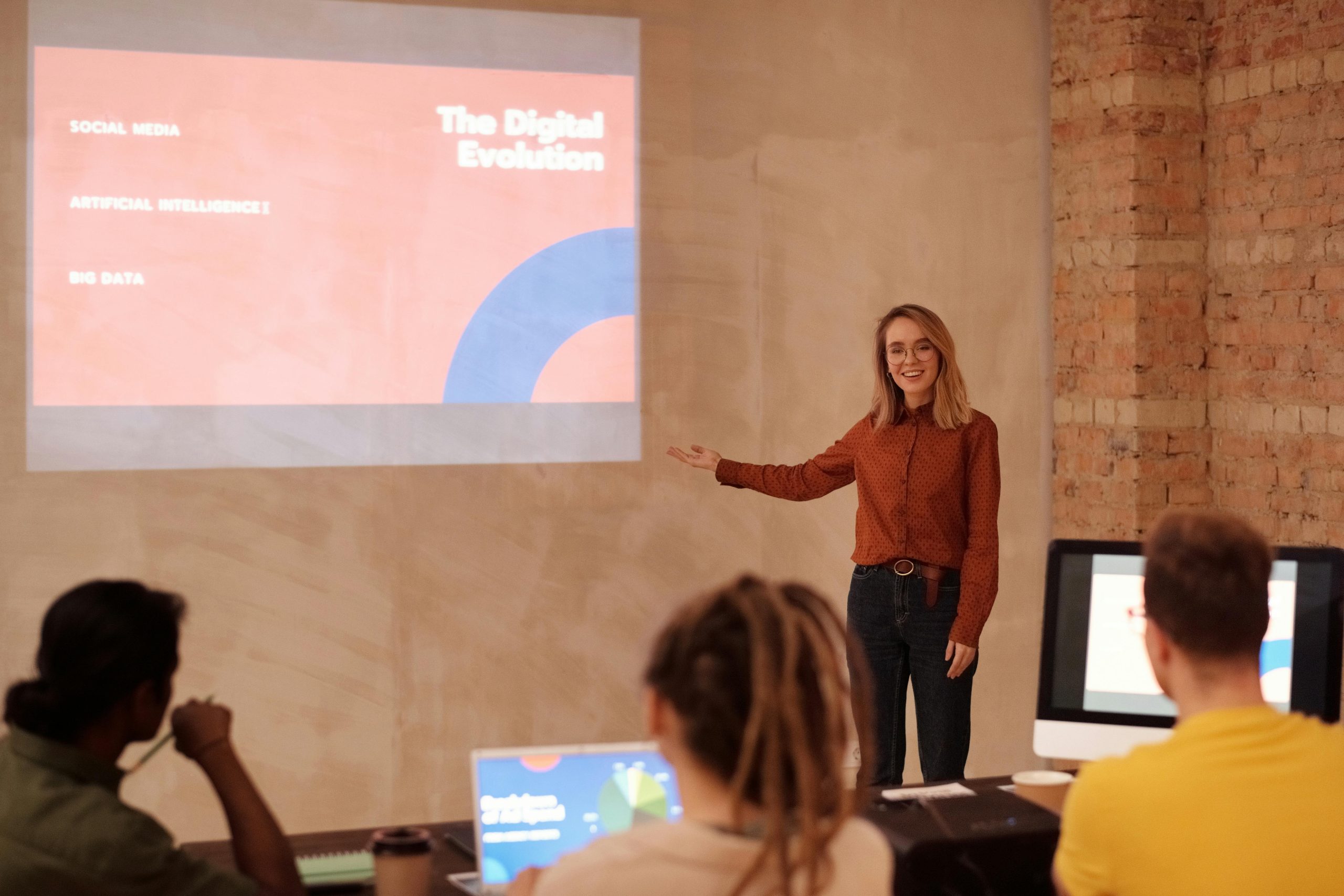 How AI-Driven Software is Revolutionizing Small Business Productivity